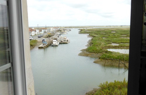 Chaillevette Apartment | IR4, Guest apartment 4 people in old mill, pool, near Royan