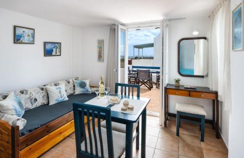 Perivolos Apartment | Irene's Sunshine Studio