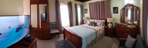 Caribbean Estates House | Irie HideAway - Private Studio in Gated Community -Caribbean Estates, Portmore