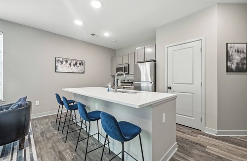 Whitestown Apartment | IRIE Living-Divine Kg 2Bd+Gym+Pool, BRAND New!