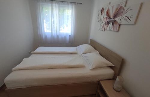 Srebreno Apartment | Iris Apartment