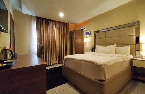 Wuse 2 Hotel | Iris Hotel
