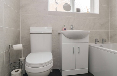 Bempton Cottage | IRIS, pet friendly, character holiday cottage in Bridlington