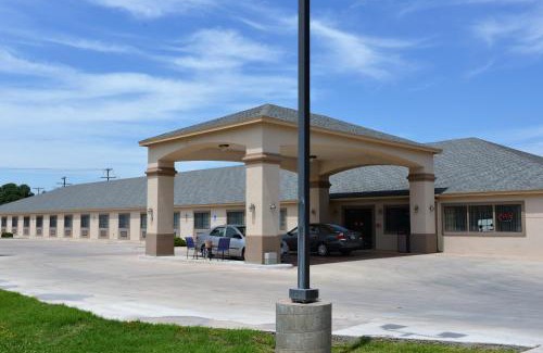 Lazbuddie Hotel | Irish Inn and Suites
