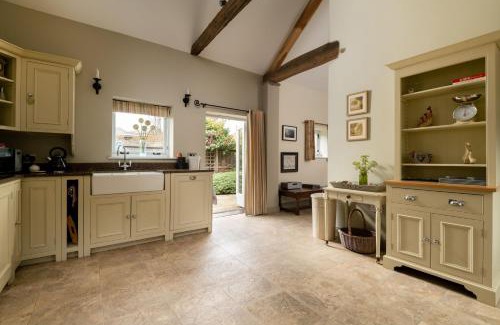 Kelfield House | Irishman's Cottage