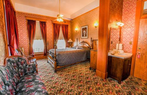 Cody Hotel | Irma Hotel