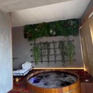 Santa Teresa Apartment | Iron and Stones