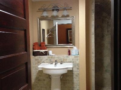 Granbury Bed & Breakfast | Iron Horse Inn