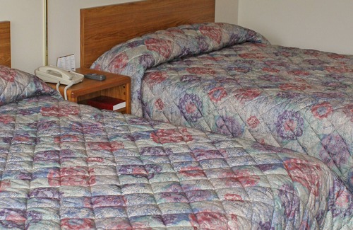 Whitewood Hotel | Iron Horse Inn