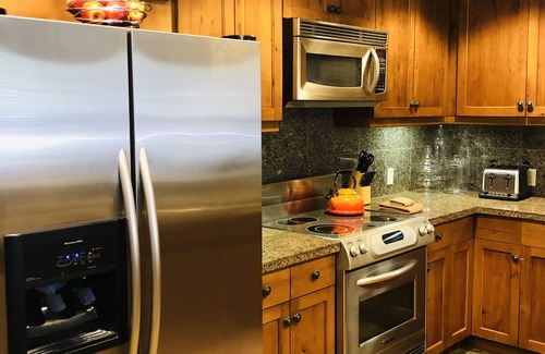 Truckee Condo | Iron Horse South at Northstar . Ski in and ski out at Northstar!