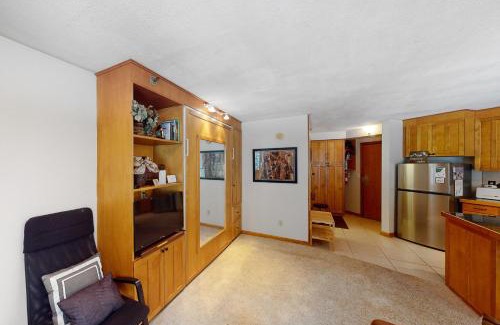 Winter Park Hotel | Iron Horse Studio D4064