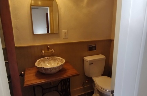 Chama Hotel | Iron Rail Inn