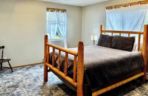 Whitehall House | Iron Wheel Ranch Gathering House