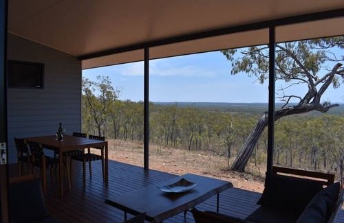 Dimbulah House | Ironbark House Dimbulah: Boutique Two Bedroom House looking over the Outback
