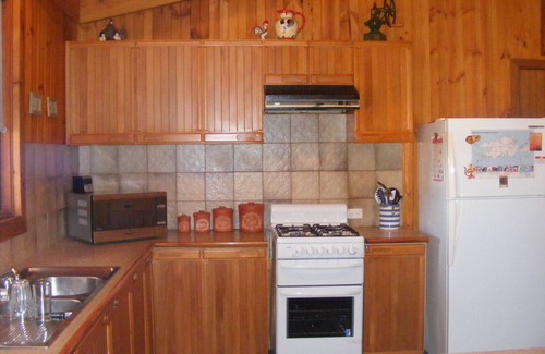 Ironstone House | Ironstone Cottage- Pet & Family Friendly!