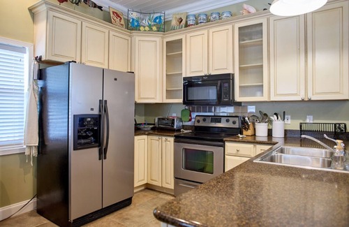 West End House | Ironwood - 3-bedroom villa with dock and pool at Old Bahama Bay, West End