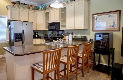 West End House | Ironwood - 3-bedroom villa with dock and pool at Old Bahama Bay, West End
