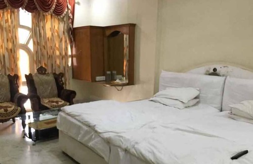Kamalapur Hotel | Iroomz Shanbhag Towers International