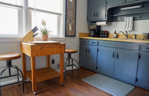 Louisville House | Iroquois Park Retreat Near Expo Center and Airport