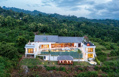 Banjartegehe Villa | IRRAWADDY