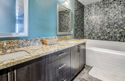 Airport Area Apartment | Irvine luxury apartment! Best location!