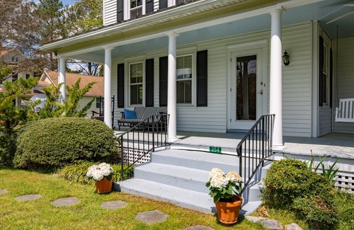 Irvington House | Irvington Country Getaway House