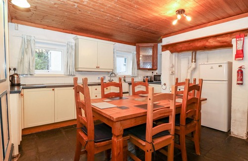 Beddgelert House | IS Y GRAIG, pet friendly, with open fire in Beddgelert