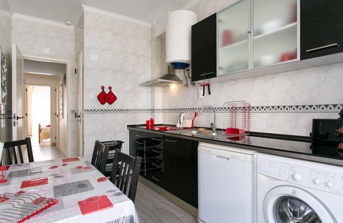 Algueirao - Mem Martins Apartment | Isabel Dream IV, 4 Km from Sintra, train at 400m