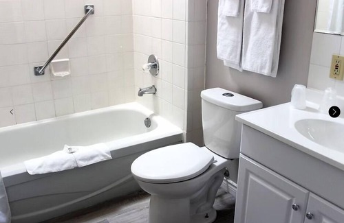 West Lake Hotel | Isaiah Tubbs Resort & Conference Centre