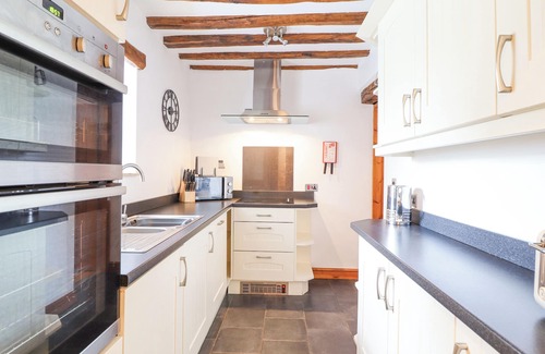 Llanfair Cottage | ISALLT, pet friendly, character holiday cottage in Llanfair