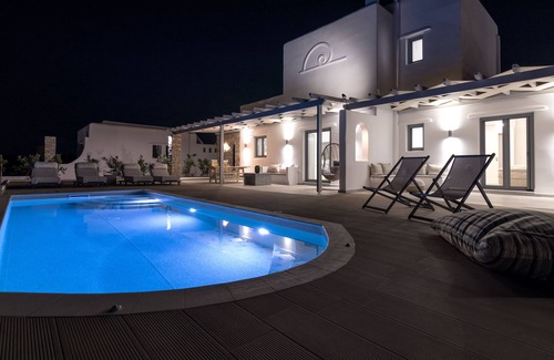 Naxos Town Villa | Isalos Villas Naxos