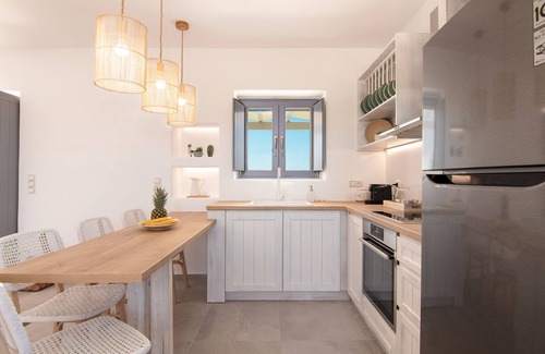 Naxos Town Villa | Isalos Villas with private pool