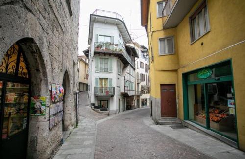 Lovere Old Town Apartment | IseoLakeRental - Casa Lù