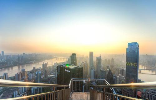 Yuzhong Hotel | ISEYA Panoramic Hotel - Chongqing Jiefangbei Yunduan Zhiyan