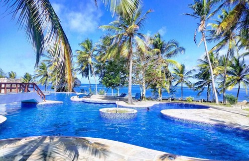 Shanzu Apartment | Isha’s beachfront 3 bedroom paradise