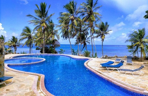Shanzu Apartment | Isha’s beachfront 3 bedroom paradise