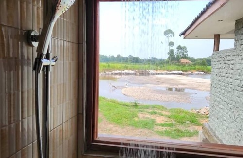 Ishasha Cabin | Ishasha Pride Lodge