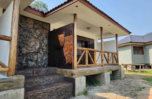Ishasha Cabin | Ishasha Pride Lodge