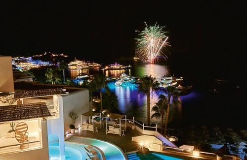 Platis Gialos Villa | ISholidays Mykonos Blu Junior Villa Private Pool
