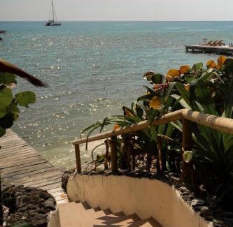 Rosario Islands House | Isla Amor