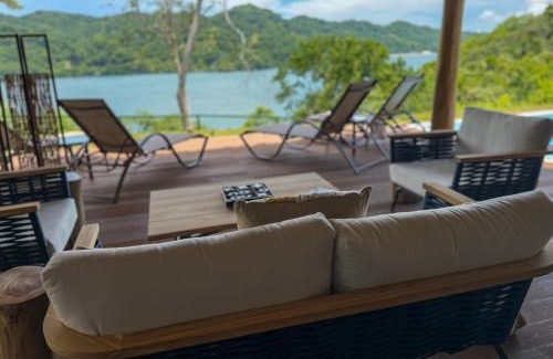 Cerro Plano Hotel | Isla Chiquita Glamping Hotel