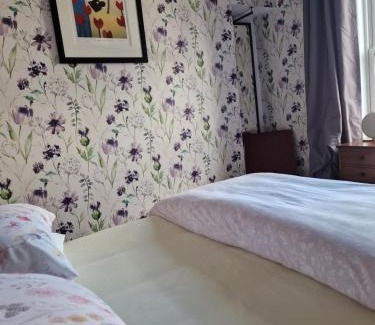 Murthly Bed & Breakfast | Isla Rose Cottage