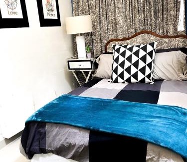 Isla Verde House | Isla Verde By The Beach Guest House