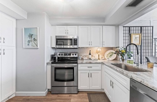 Isla del Sol Apartment | Isla Vista Retreat: Sunset Views & Bay Breezes