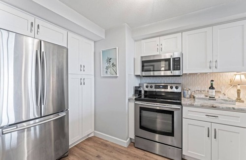 Isla del Sol Apartment | Isla Vista Retreat: Sunset Views & Bay Breezes