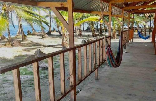 Carti Tupile House | Isla Yansailadub San blas habitacion privada