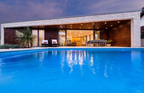 Cove Tri Zala (Zrnovo) Villa | Island Bay Villa Korcula