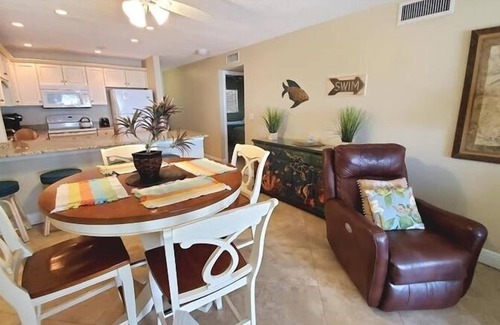 Ilexhurst Condo | Island Beach Club 24 - Anna Maria Island - Condo 2 Bedroom/1 Bath gulf.