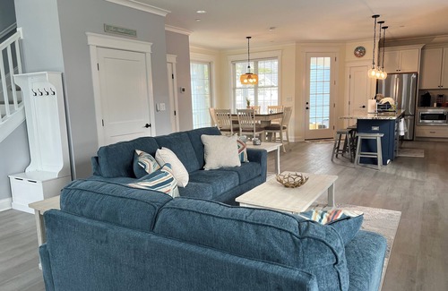 Chester House | Island Blue Getaway! Brand new charming family friendly Home on Kent Island MD