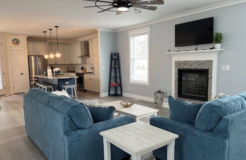 Chester House | Island Blue Getaway! Brand new charming family friendly Home on Kent Island MD